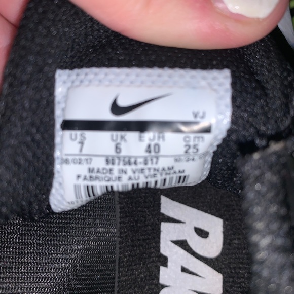 track shoes - Picture 3 of 3